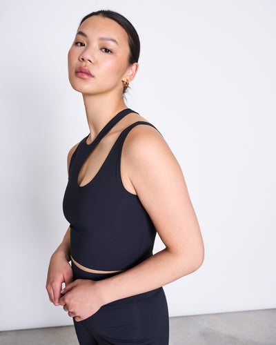 CUT OUT TOP POLLA BLACK