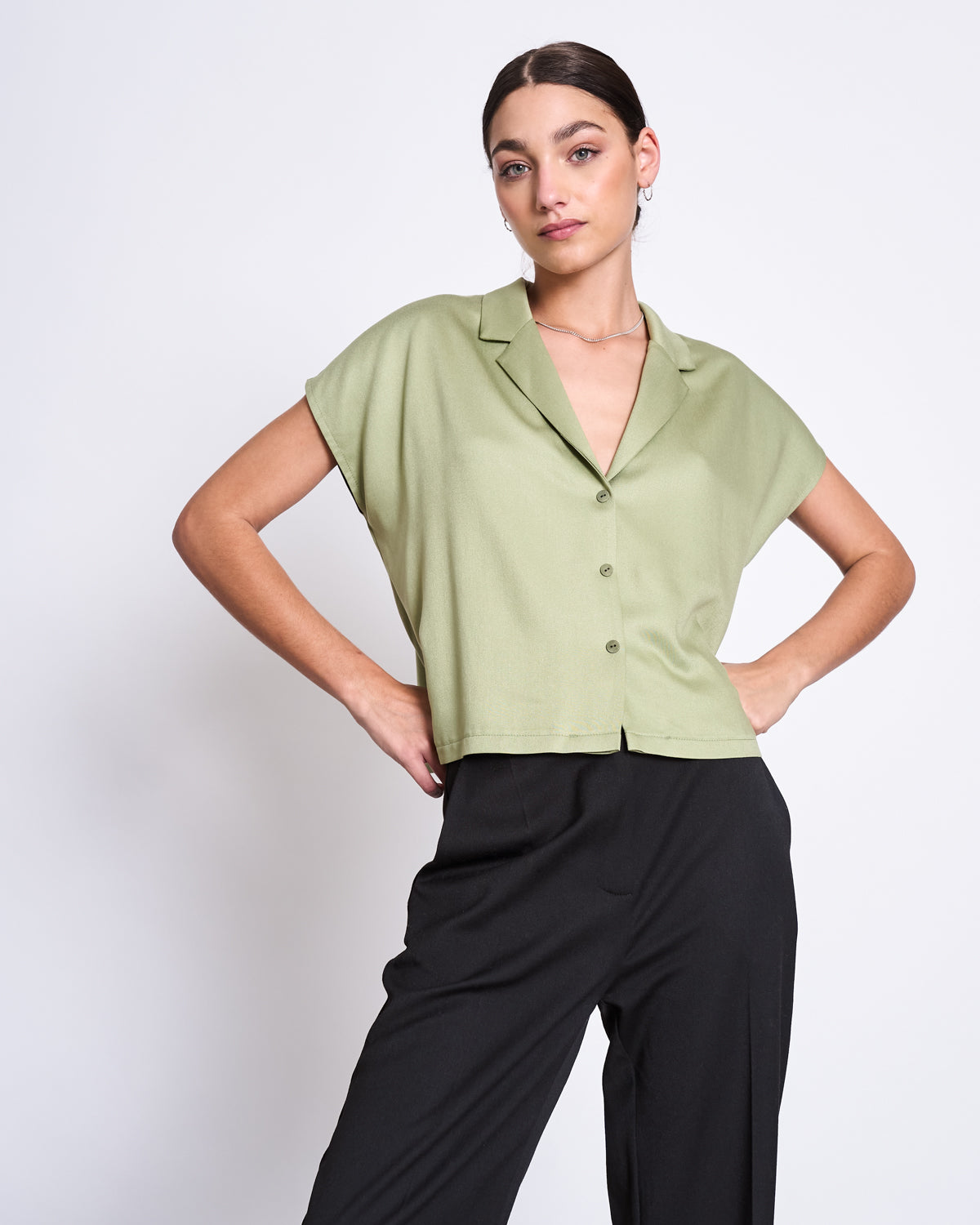 BLOUSE TIERRA PALE OLIVE – JAN 'N JUNE