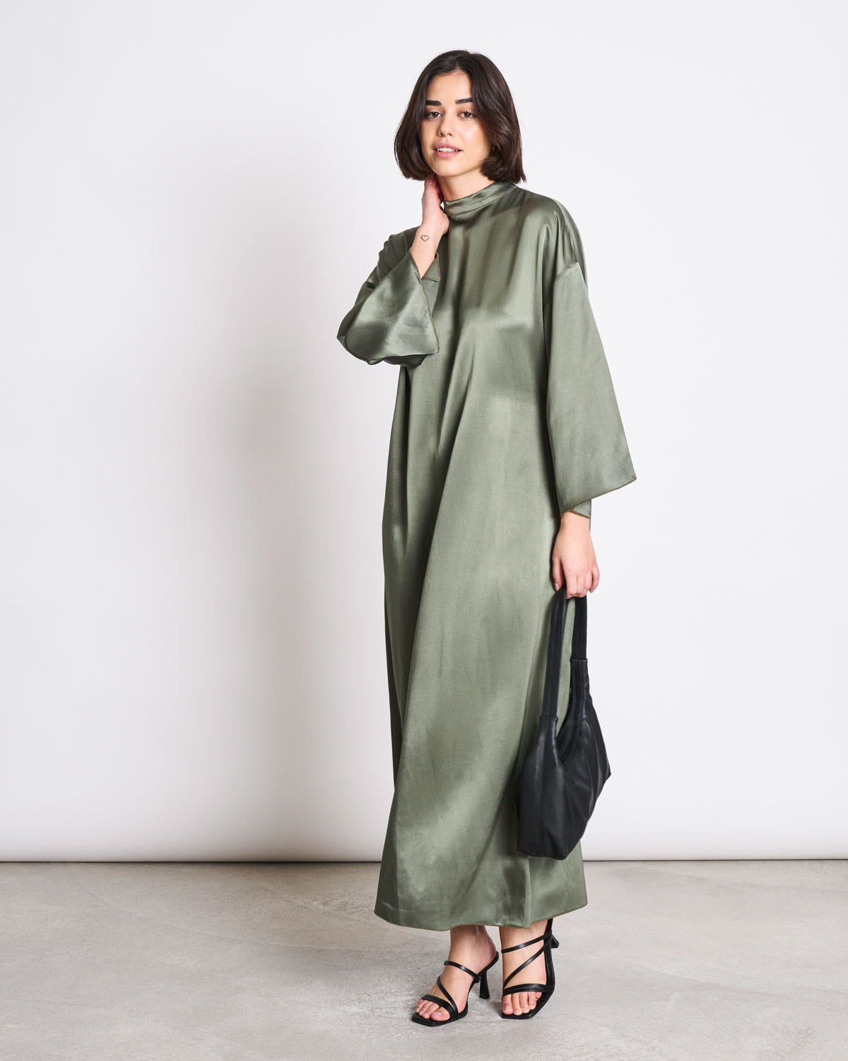 MAXI SATIN DRESS NIEBLA SEA SPRAY – JAN 'N JUNE