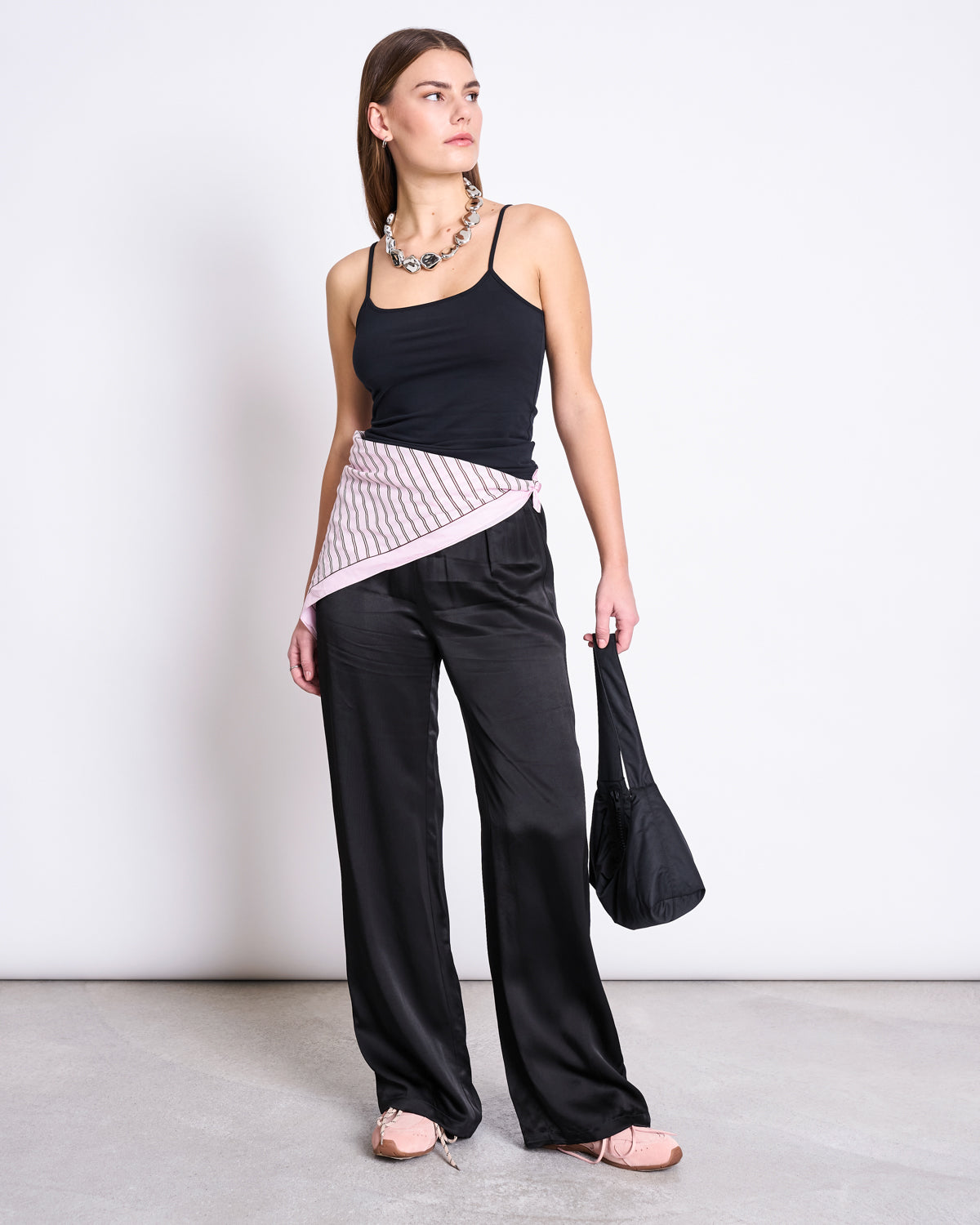 SPAGHETTI TOP CAPA BLACK GOTS