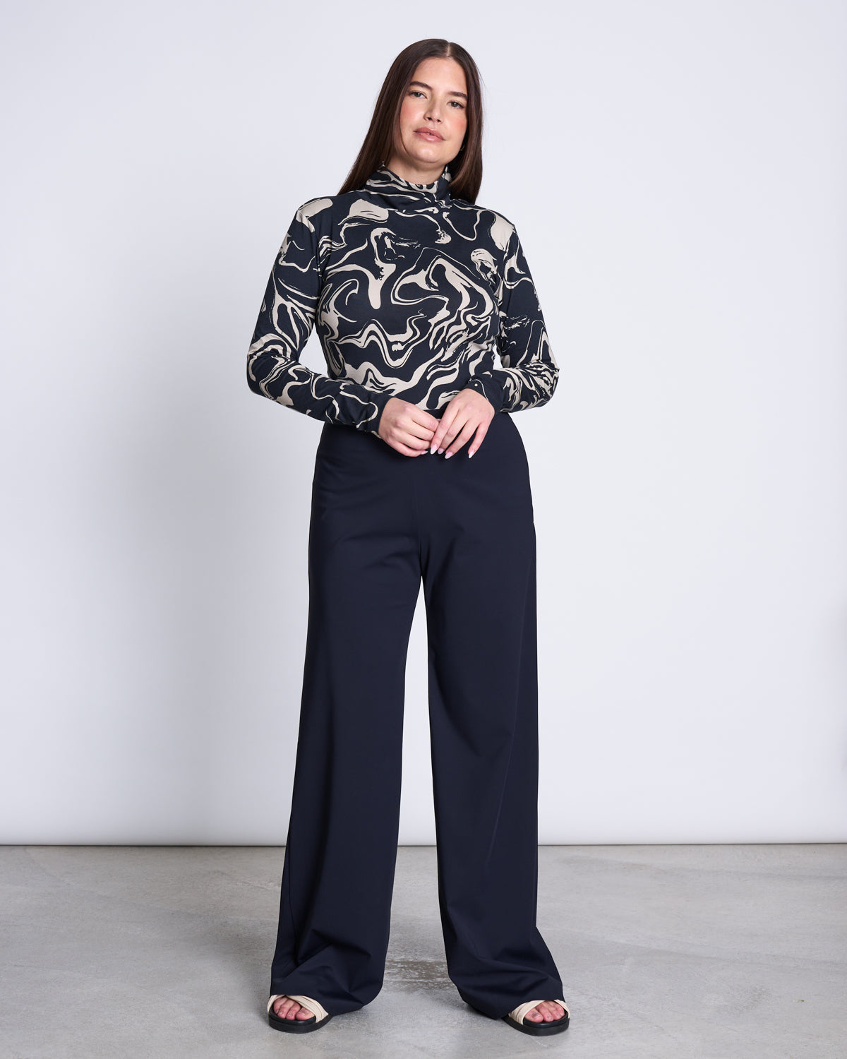 TURTLE NECK MIO BLACK WAVES