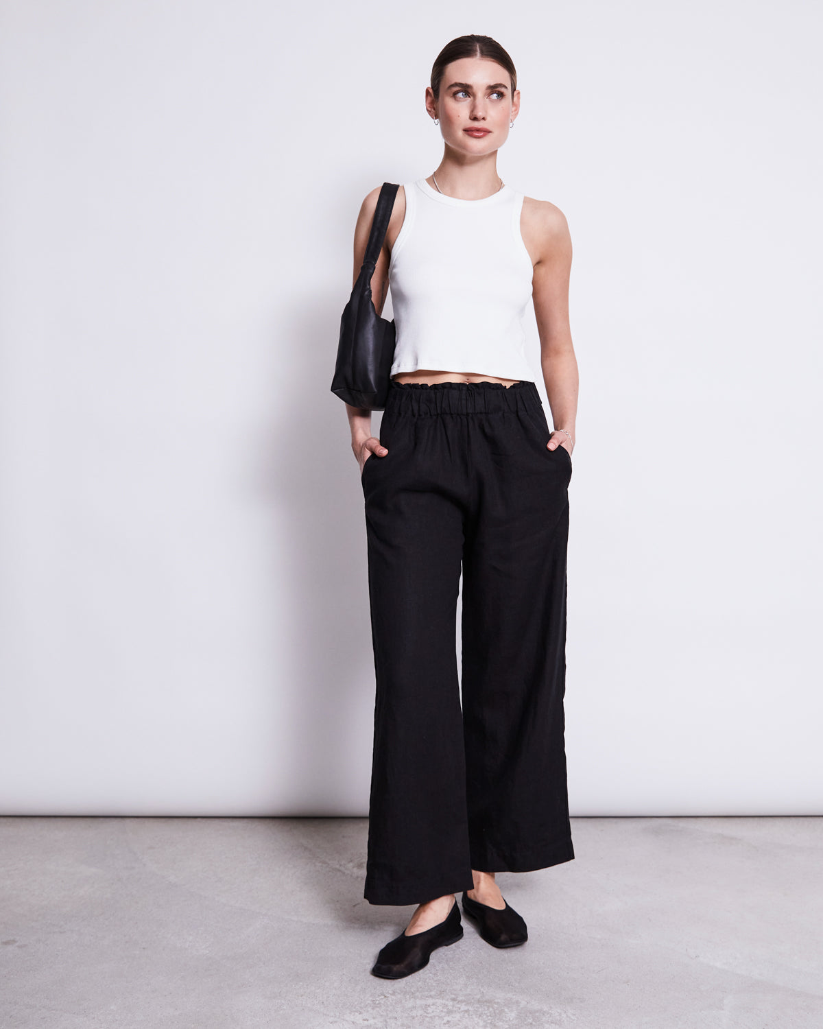 LINEN PANTS BEVEREN BLACK Ankle length Pants jan-n-june 1