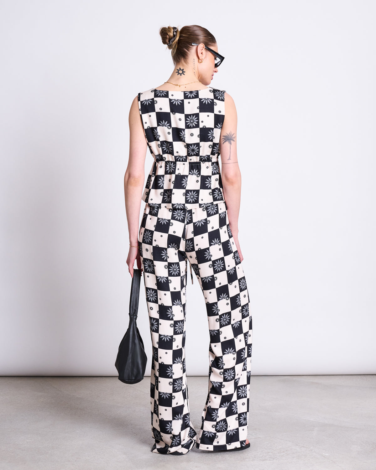 TIE TOP VESTER FLORAL SQUARE PRINT Tops jan-n-june 3