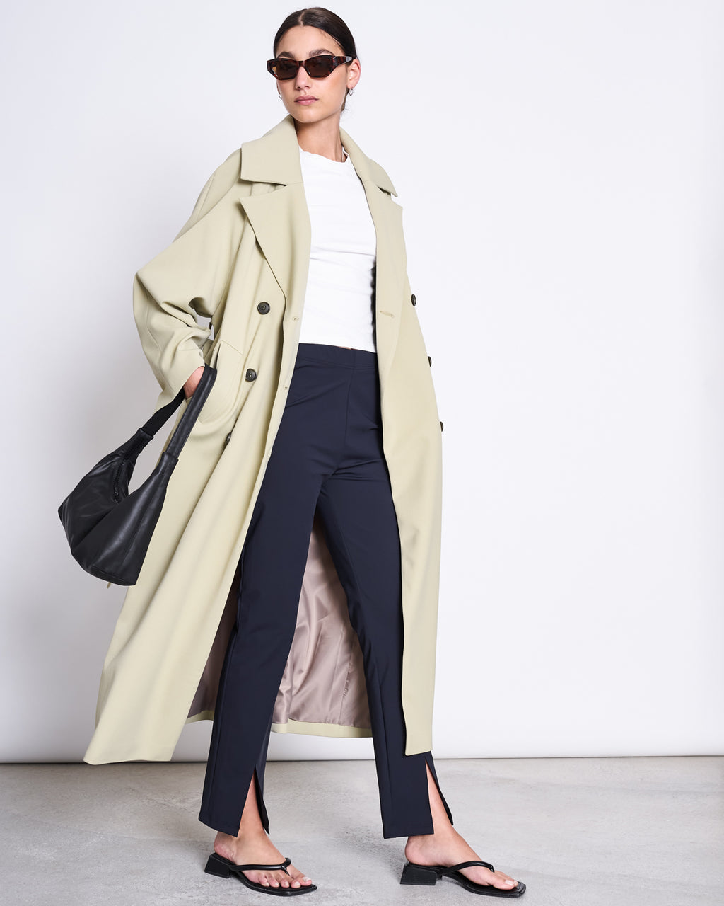 SLIT PANTS RHUE BLACK pants jan-n-june 2