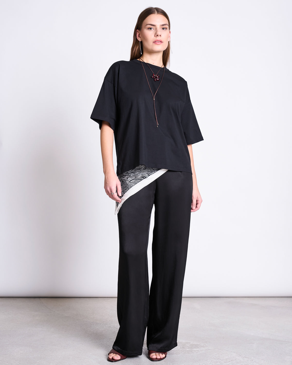 BOXY T-SHIRT TEMEL BLACK