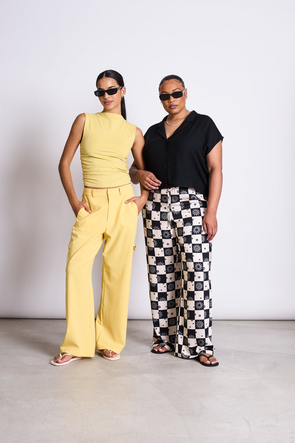 MID RISE LOOSE PANTS STRATH FLORAL SQUARE PRINT