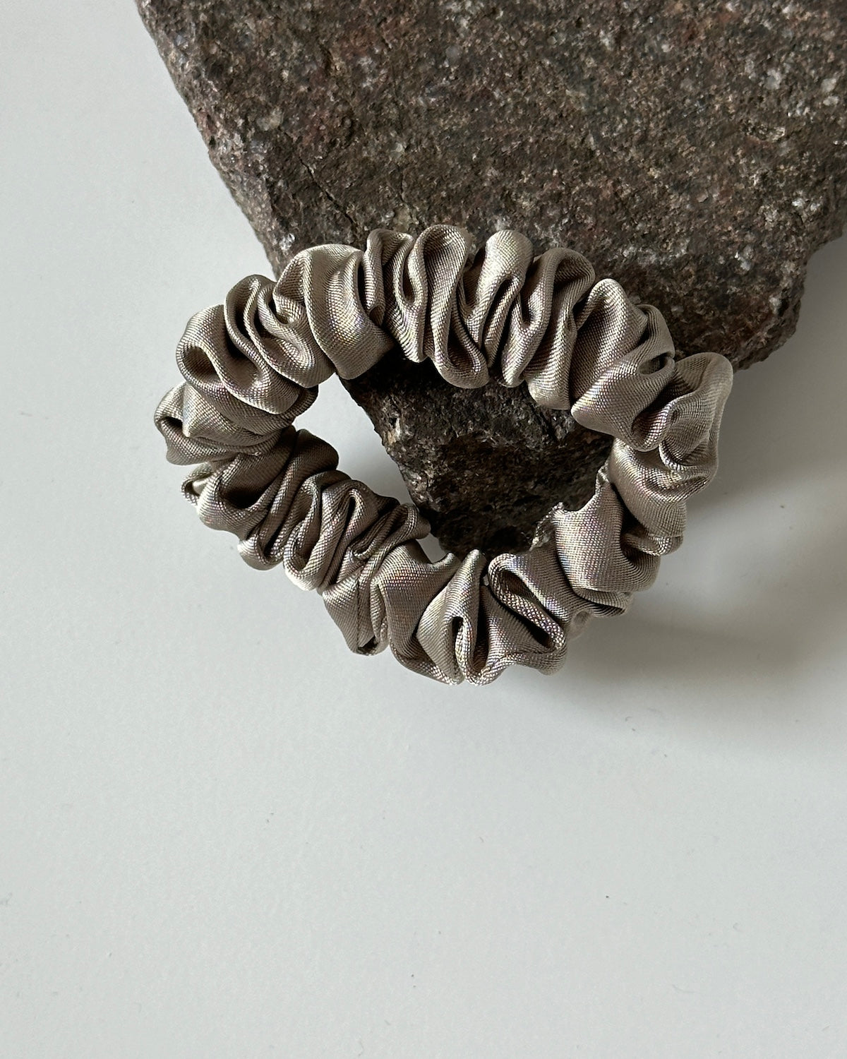 SLIM SCRUNCHIE SILVER GREY Accessories jan-n-june 3