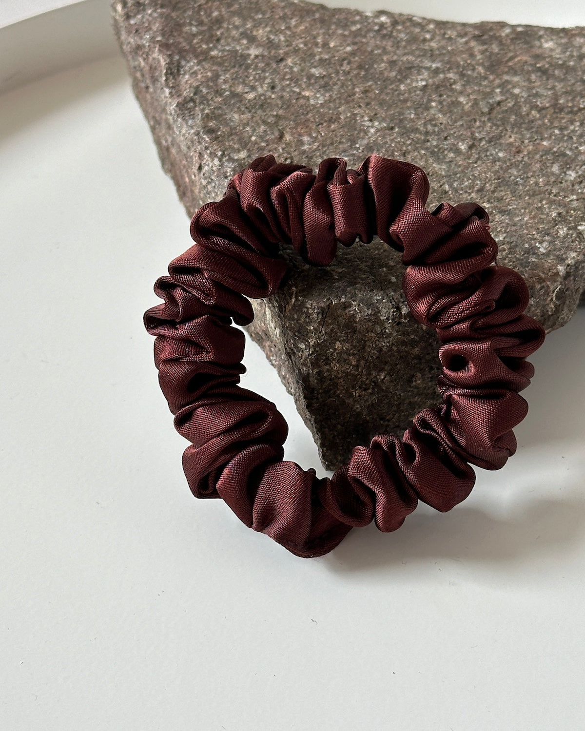 SLIM SCRUNCHIE INTENSE RUST