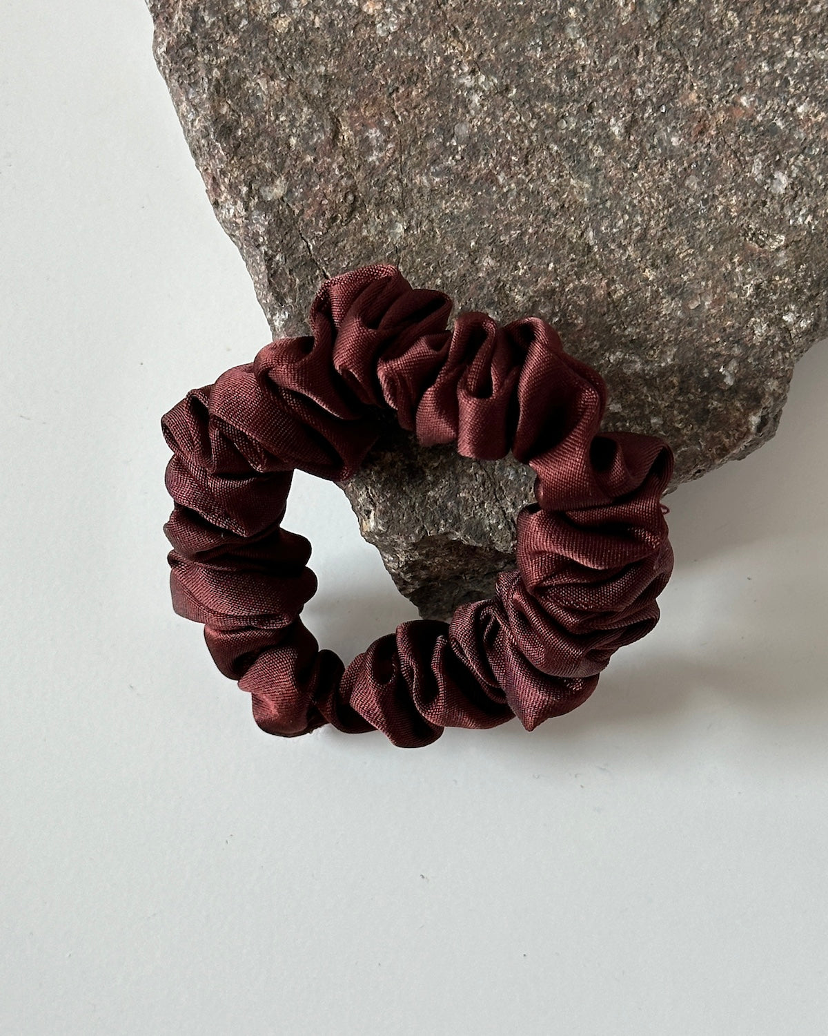 SLIM SCRUNCHIE INTENSE RUST