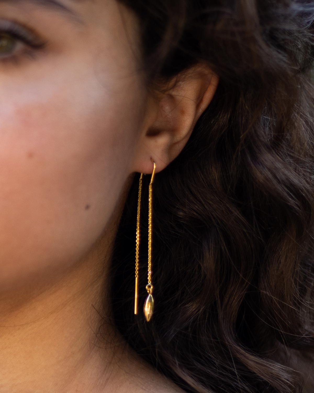 DEAR DARLING BERLIN NAVETTE EARRINGS GOLD