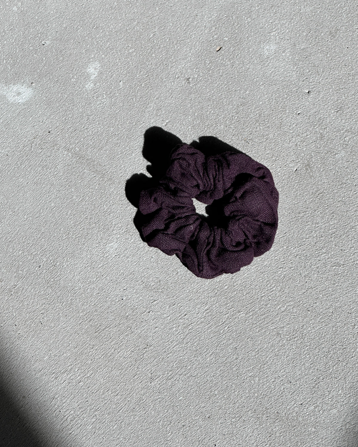 LINEN SCRUNCHIE CHERRY LACQUER Accessories jan-n-june 1