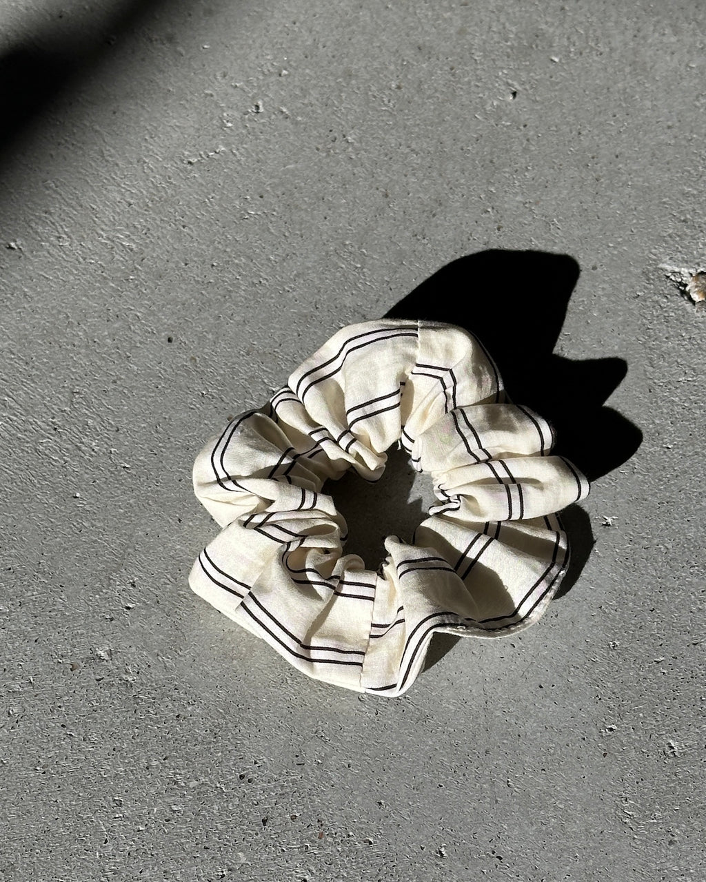 SCRUNCHIE BUTTERMILK STRIPED Accessories jan-n-june 1