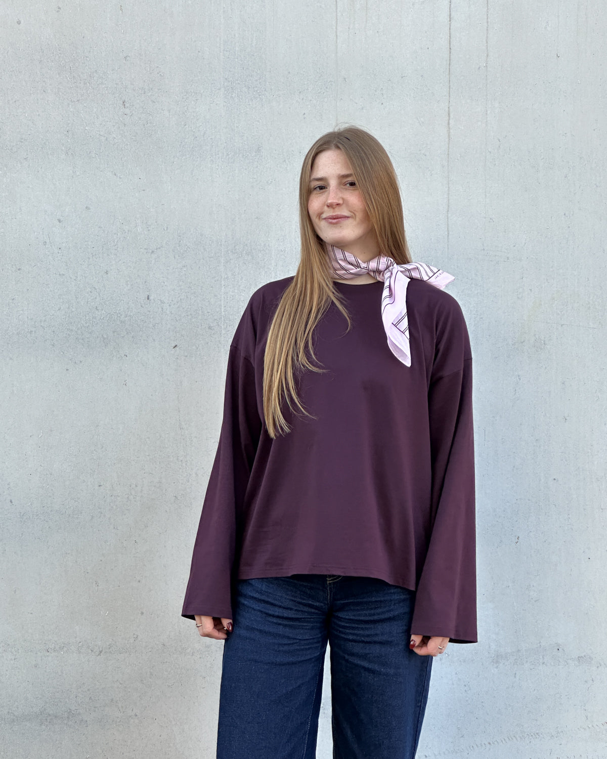 BOXY LONGSLEEVE ANKIRA CHERRY LACQUER