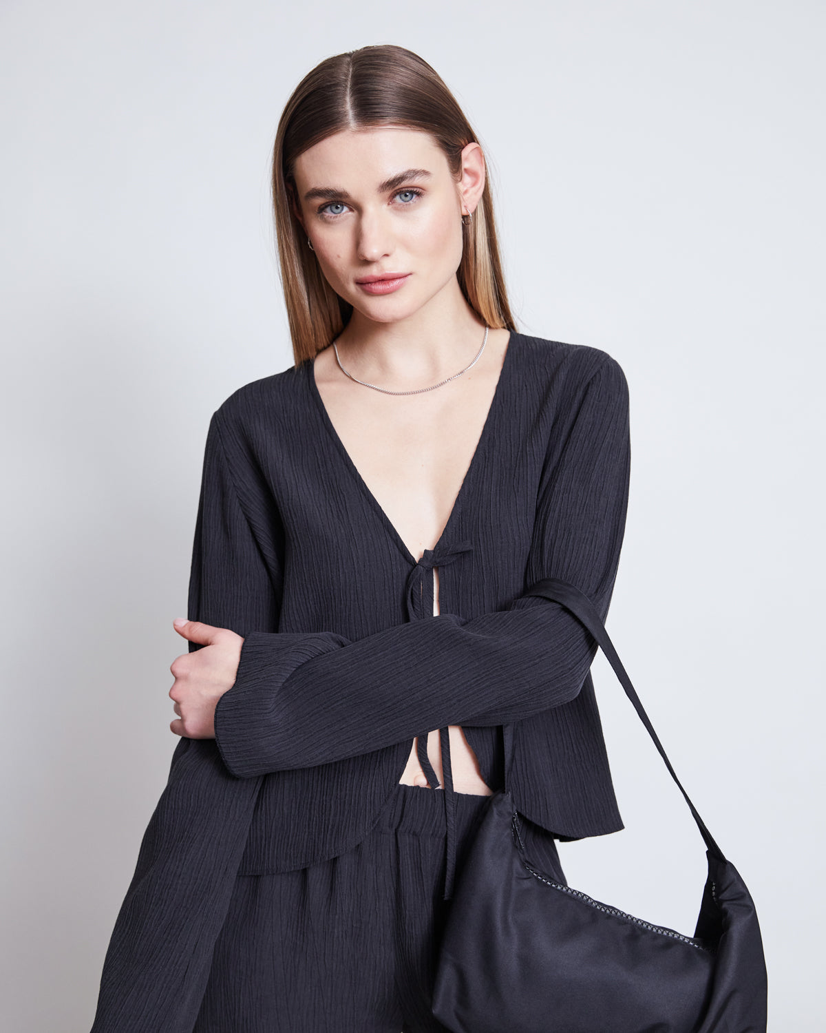 CRINKLE BLOUSE NEVOA BLACK