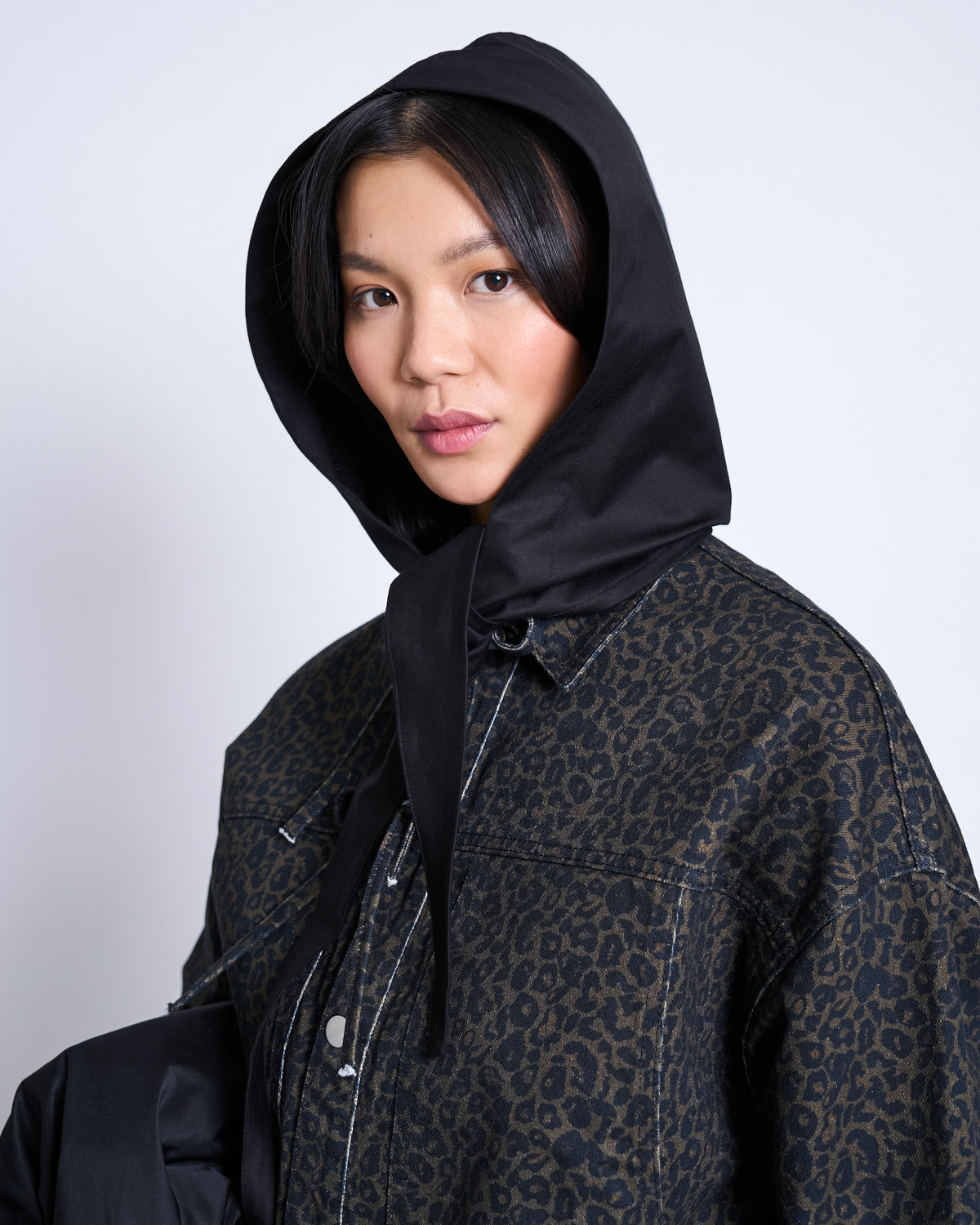 TIE-UP HOOD LENN BLACK Accessories jan-n-june 2