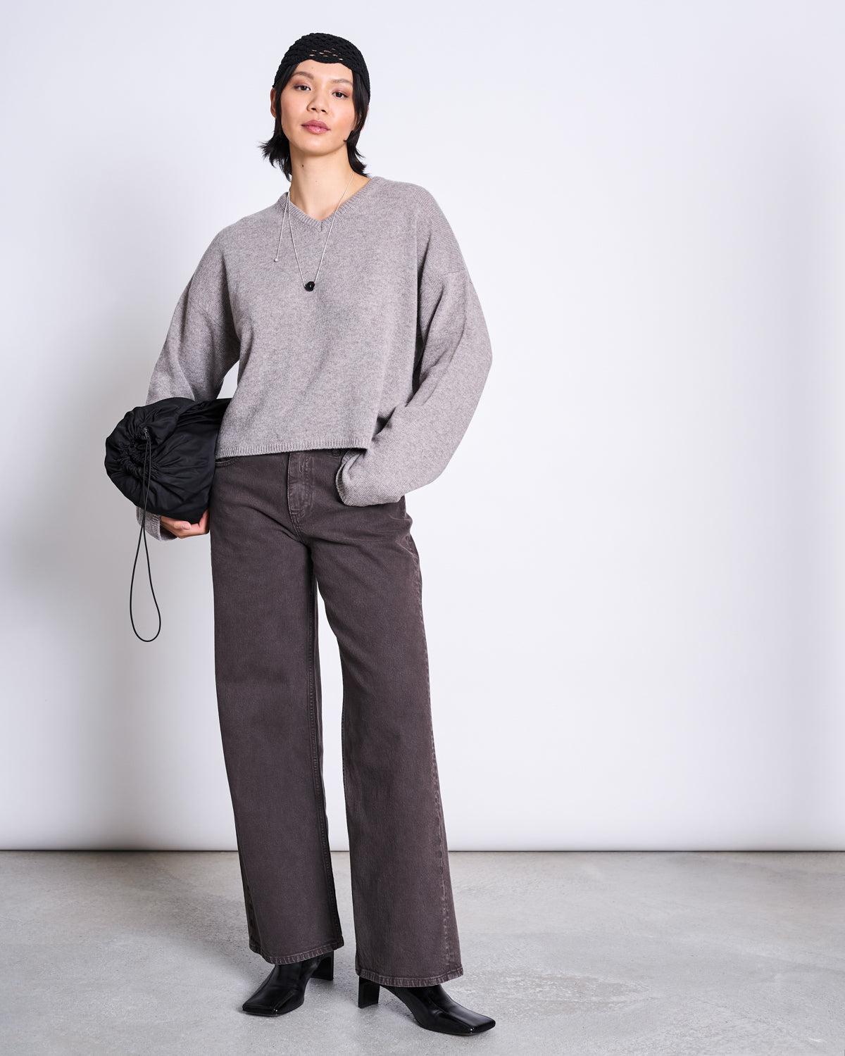 WOOLY V-NECK SWEATER PALEA OAT GOTS Sweater jan-n-june 2