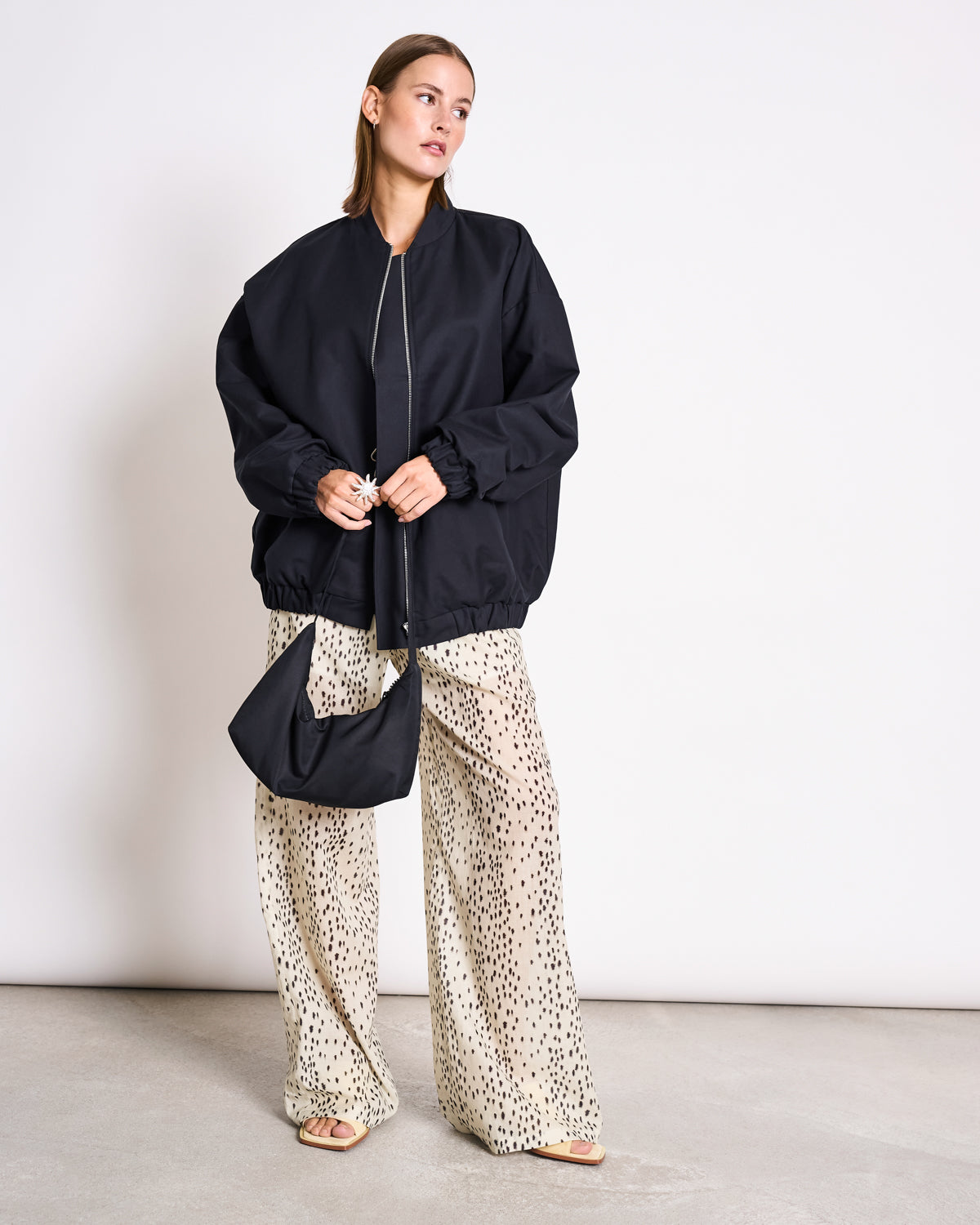 OVERSIZED BLOUSON TANARO BLACK – JAN 'N JUNE