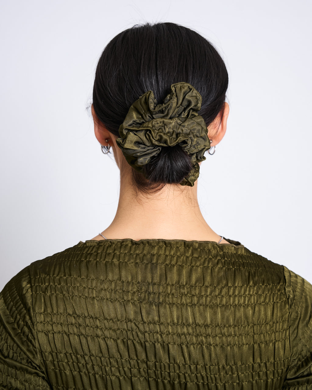 RUFFLED SCRUNCHIE NIV ROSEMARY Accessories jan-n-june 1