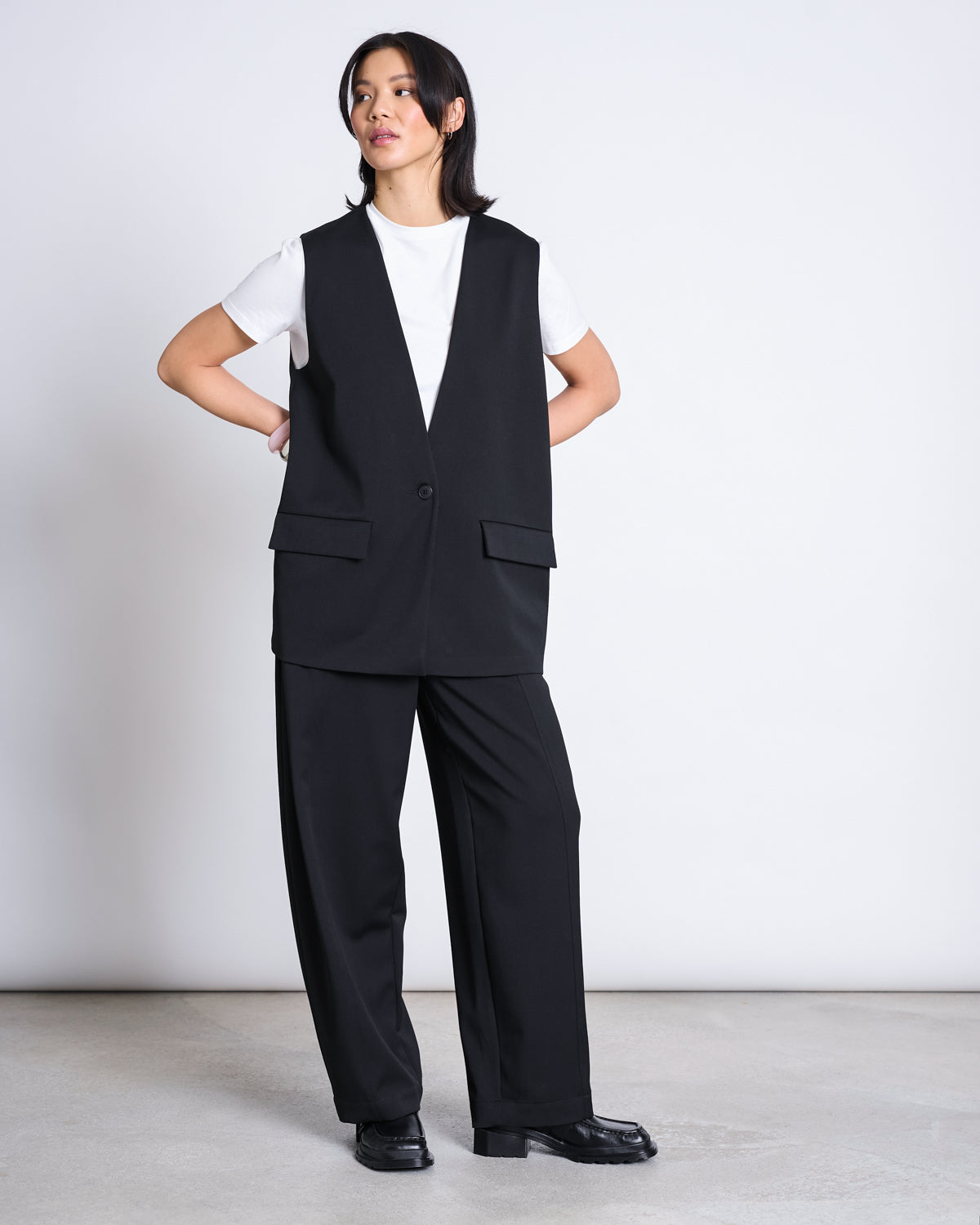 OVERSIZED SUIT VEST ARDEN BLACK Jacket jan-n-june 4