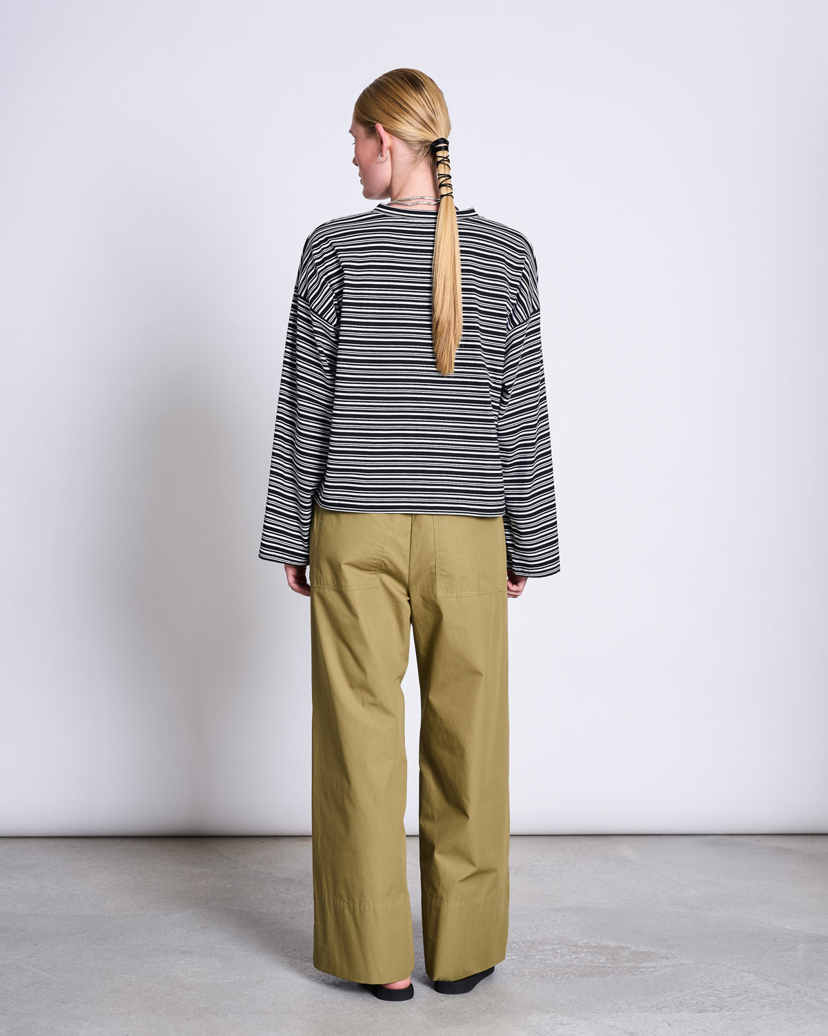 BOXY LONGSLEEVE ANKIRA B/W STRIPED