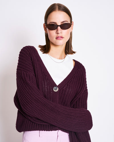CHUNKY CARDIGAN LENA CHERRY LACQUER GOTS
