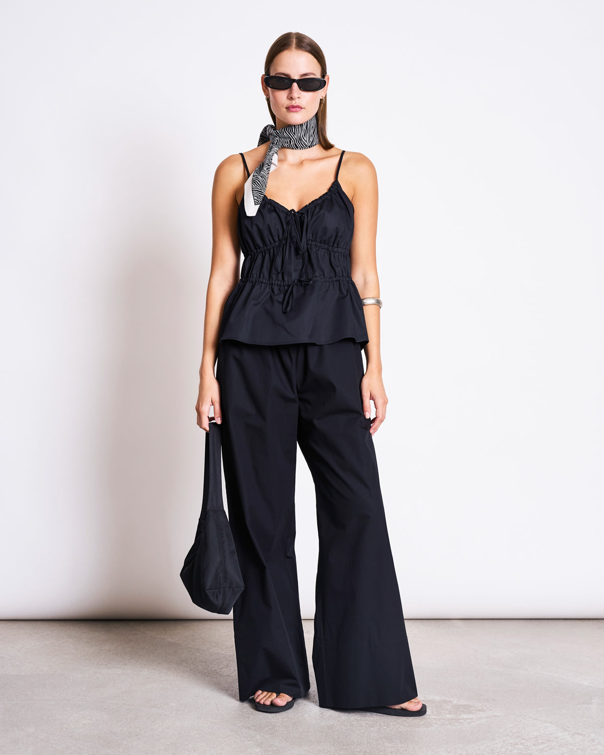 SPAGHETTI TIE TOP EBUR BLACK T-shirt jan-n-june 4