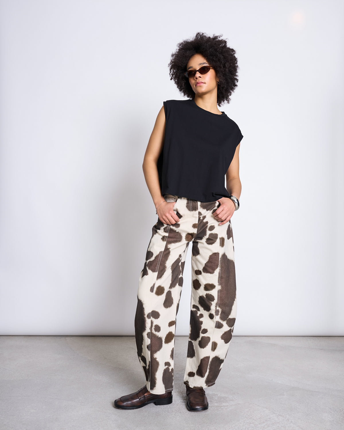 T-SHIRT OVAR BLACK T-shirts jan-n-june 1