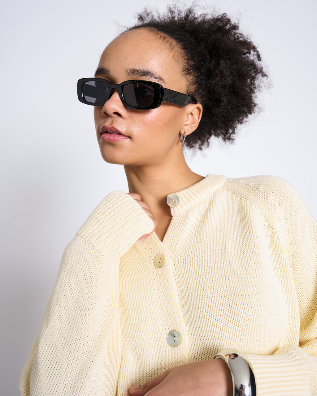 RELAXED CREWNECK CARDIGAN SIVIA BUTTERMILK GOTS
