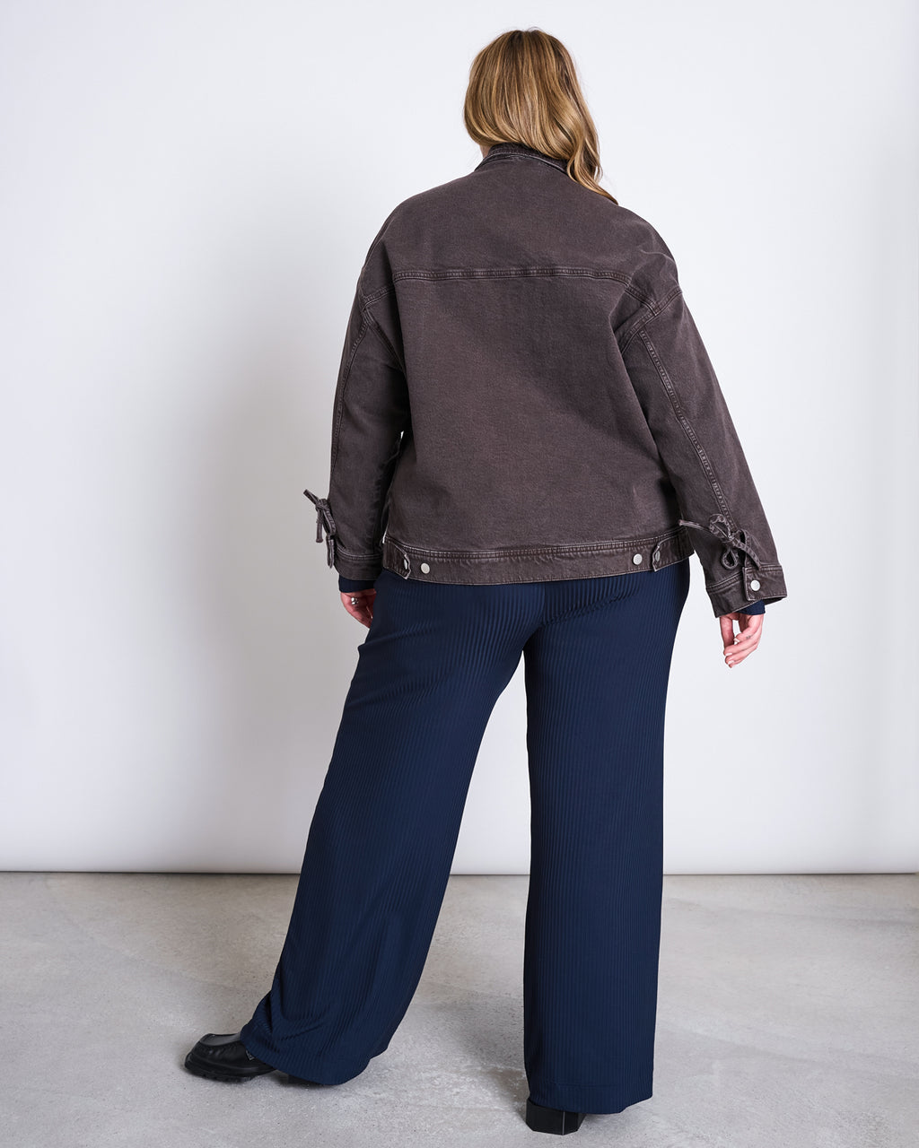 RELAXED DENIM JACKET FINA MUD GOTS Jacket jan-n-june 4