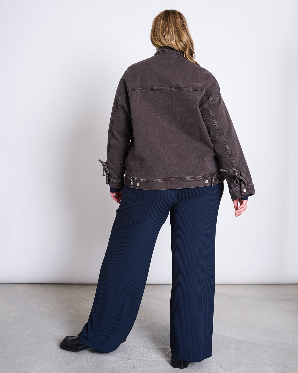 RELAXED DENIM JACKET FINA MUD GOTS Jacket jan-n-june 4
