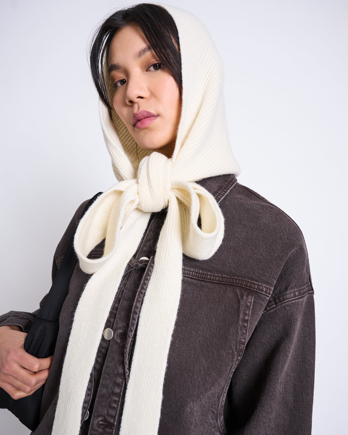 LAMBSWOOL HOODED SCARF NIRA OFFWHITE GOTS – JAN 'N JUNE