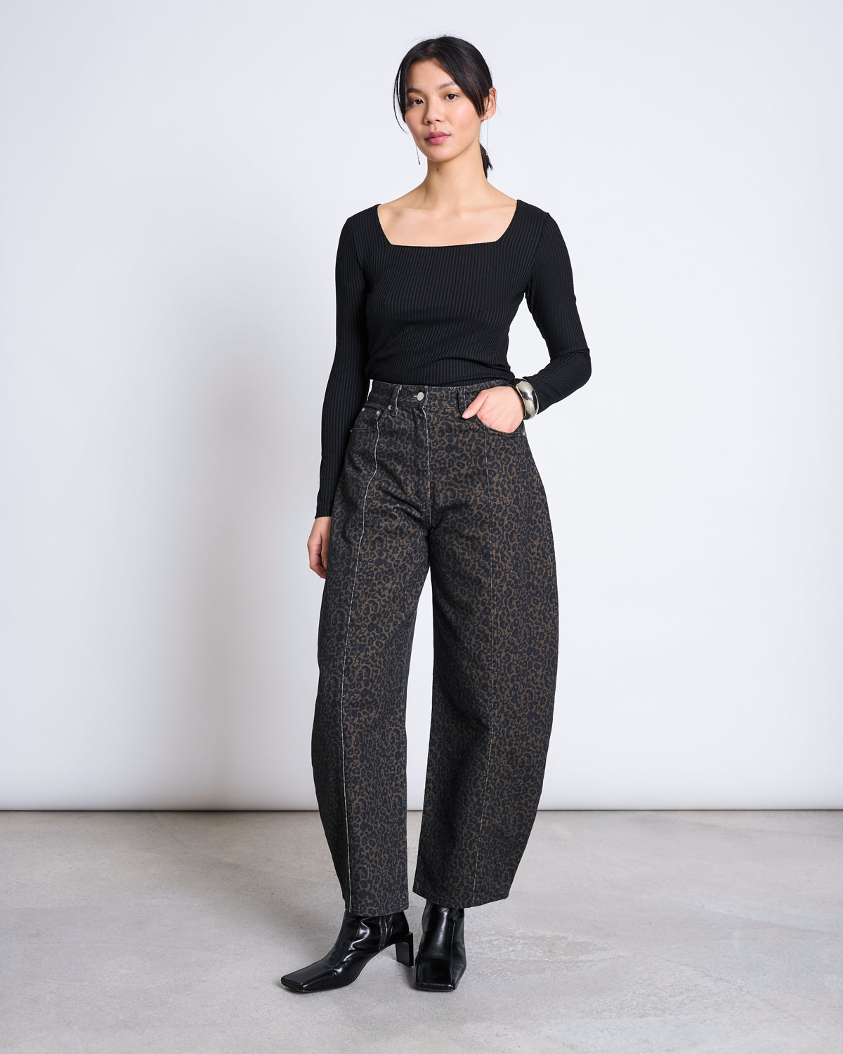 BARREL LEG DENIM JEANS FAYA DARK LEO PRINT GOTS Pants jan-n-june 1