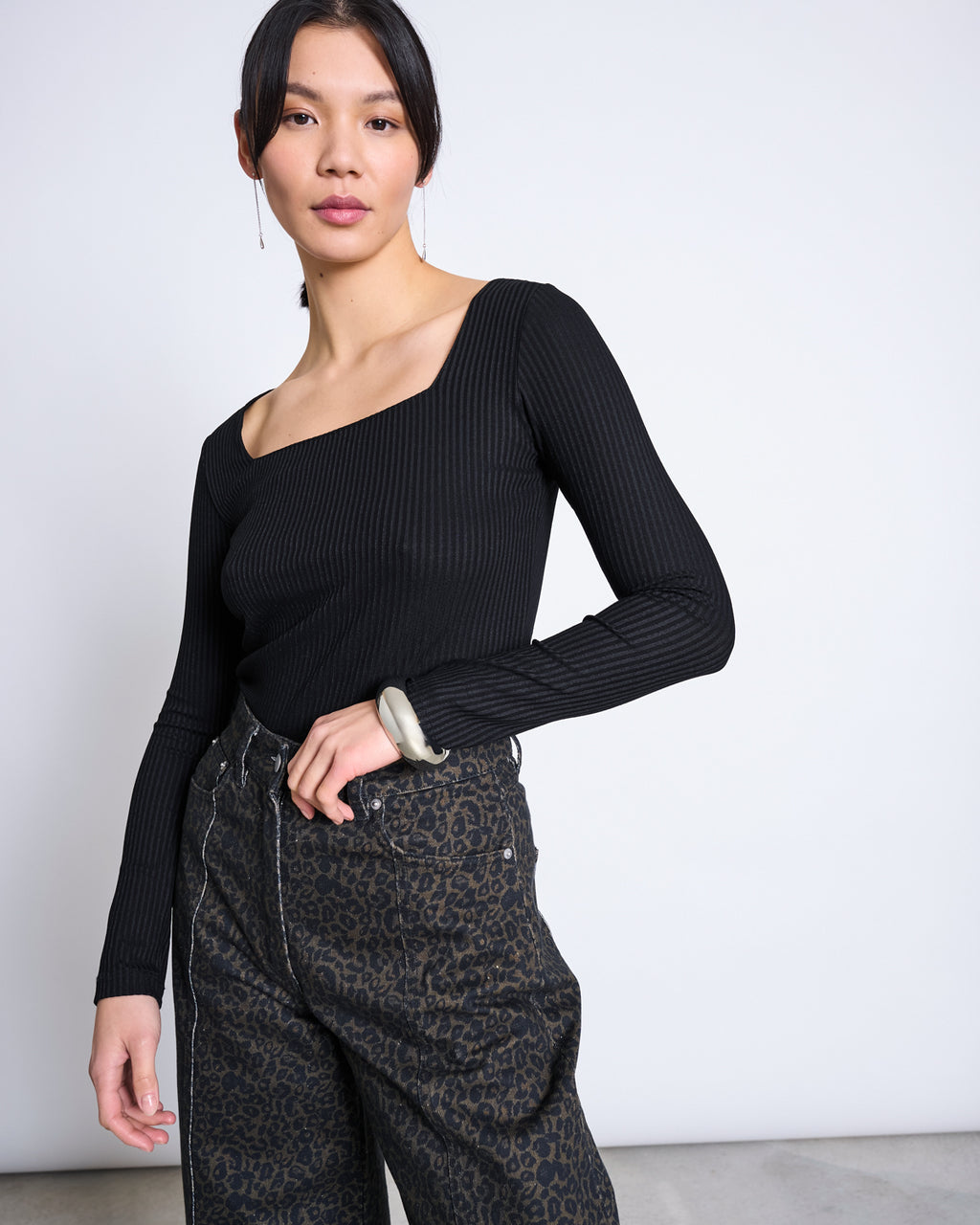 SQUARE NECK LONGSLEEVE FRIA BLACK