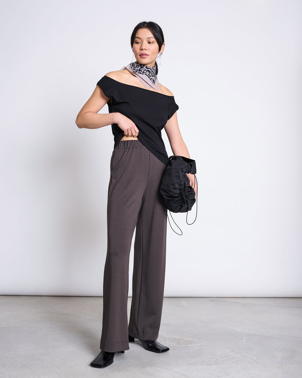 OFFSHOULDER TOP IVEN BLACK Tops jan-n-june 2