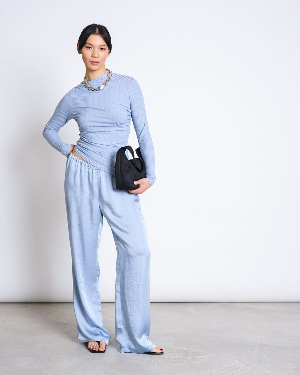 ASYMMETRICAL LONGSLEEVE TOVE MID BLUE