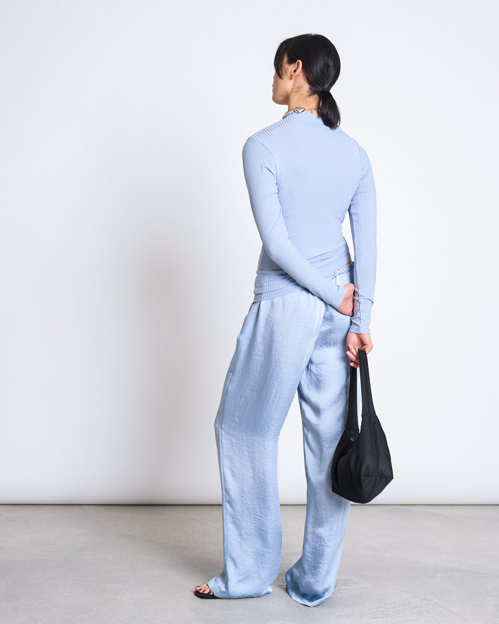 ASYMMETRICAL LONGSLEEVE TOVE MID BLUE