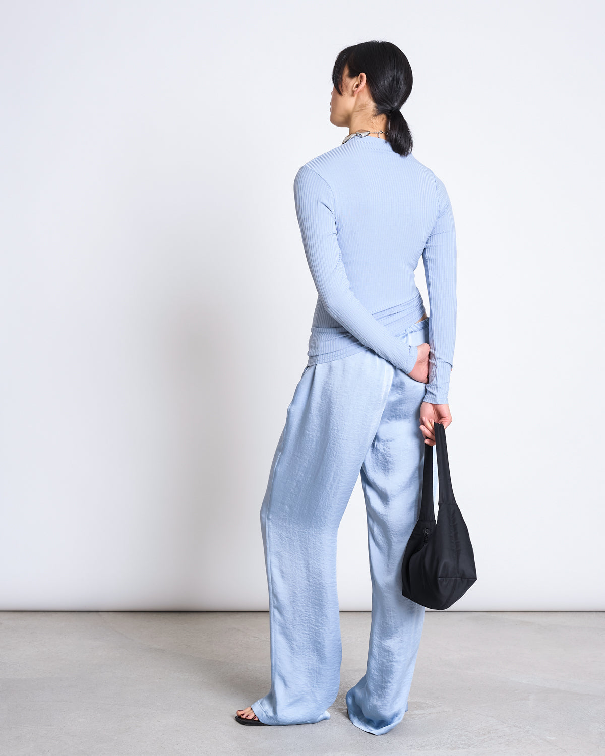 ASYMMETRICAL LONGSLEEVE TOVE MID BLUE