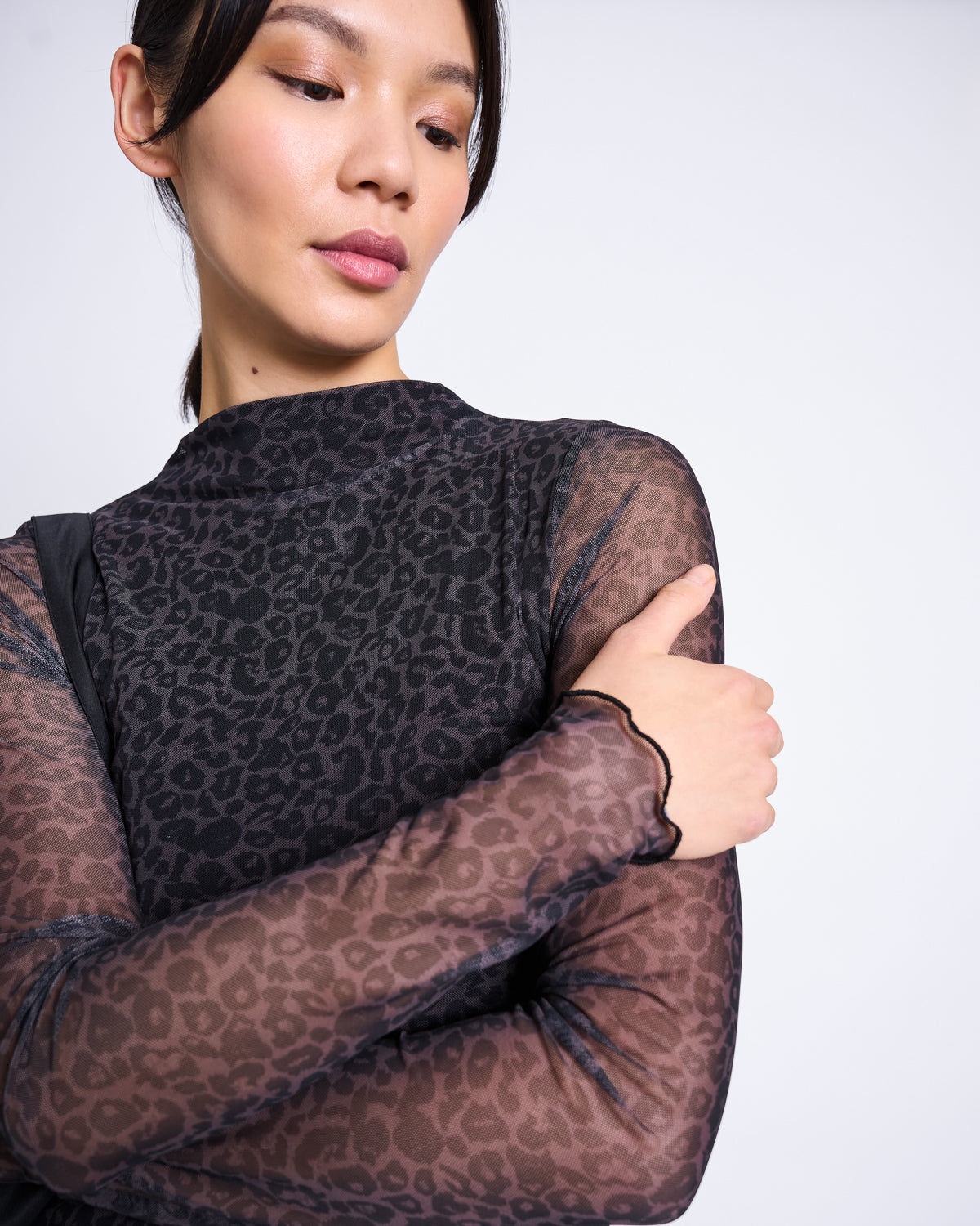 MESH LONGSLEEVE DRESS ZALDI DARK LEO PRINT Dress jan-n-june 4