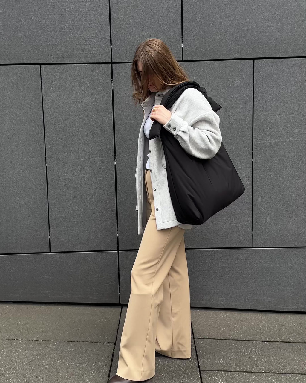 BAG BIWA PUFFY REGULAR BLACK