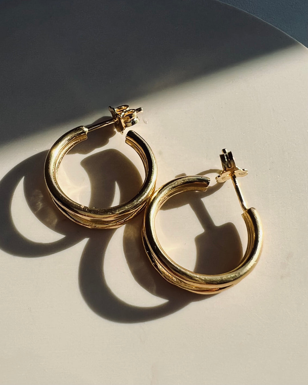 DEAR DARLING BERLIN DOUBLE HOOP EARRINGS GOLD – JAN 'N JUNE