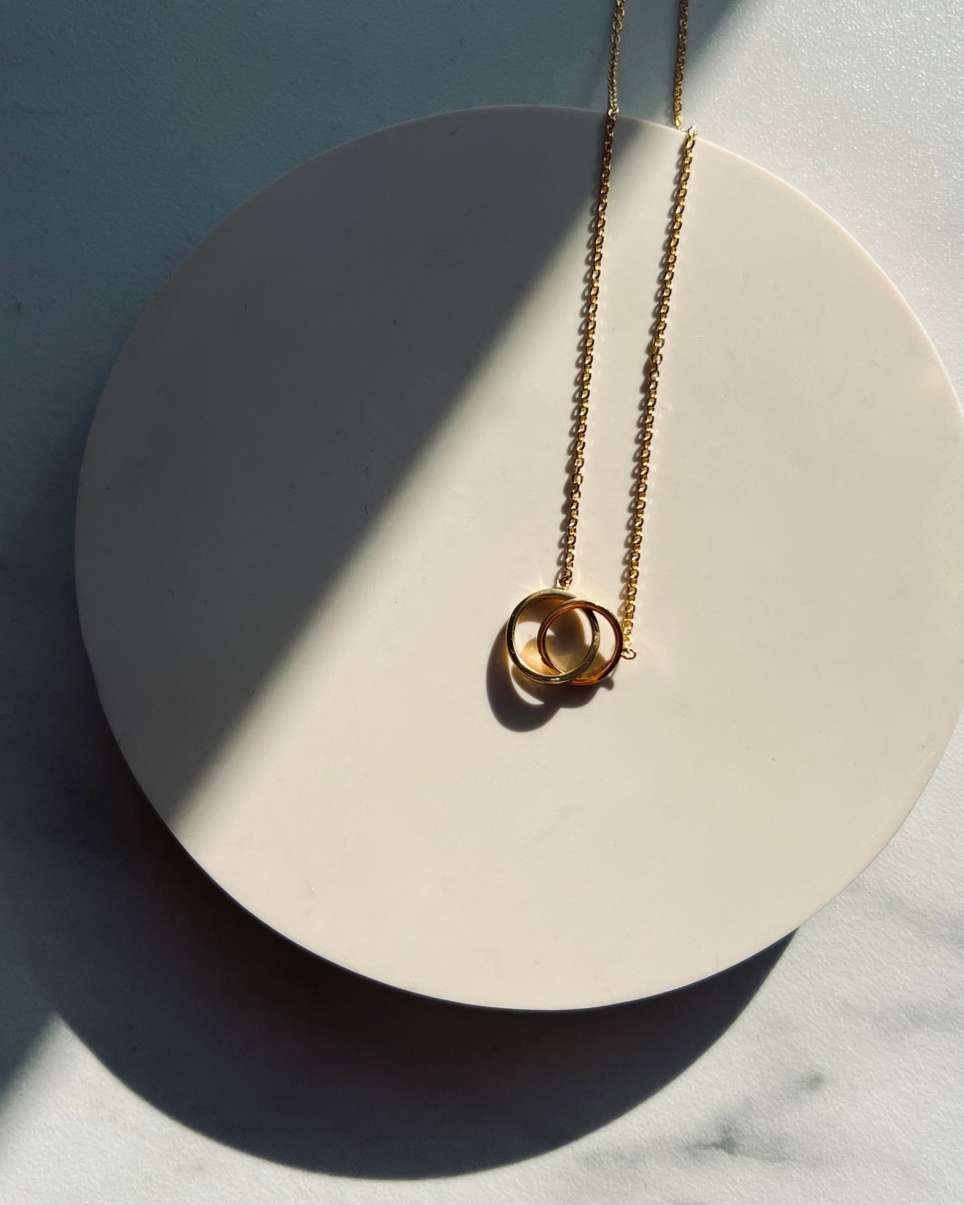 DEAR DARLING BERLIN DOUBLE RING NECKLACE GOLD