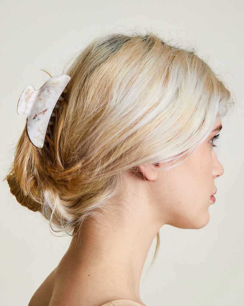 MIDI HEIRLOOM CLAW DUNE WHITE Clip jan-n-june 1